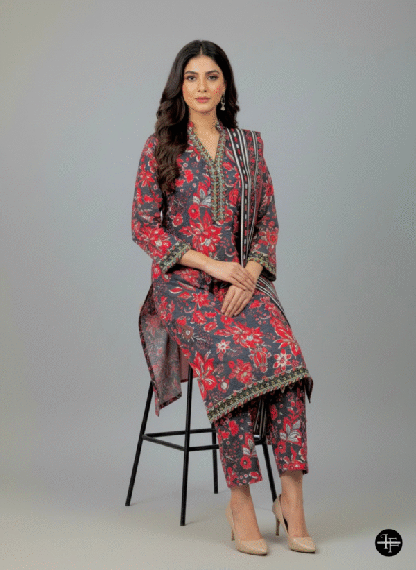 Winter Bana Dora Embroided Patching 3-Piece Suit