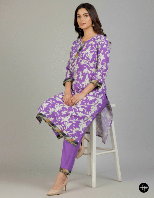 Lavender Floral Printed Karandi 2-Piece Suit